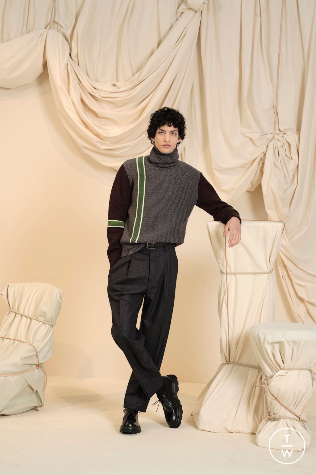 Fashion Week Milan Fall/Winter 2024 look 16 de la collection Tod's menswear