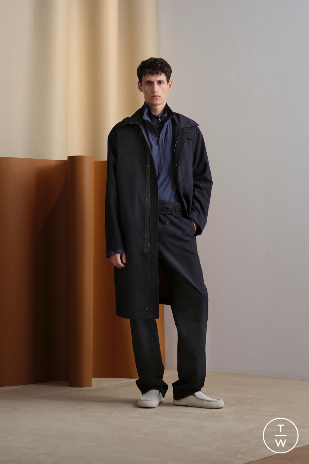Fashion Week Paris Spring-Summer 2025 look 21 from the Tod's collection menswear