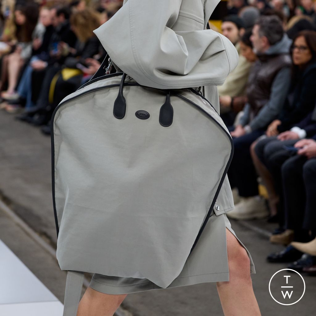 Fashion Week Milan Fall/Winter 2024 look 15 de la collection Tod's womenswear accessories