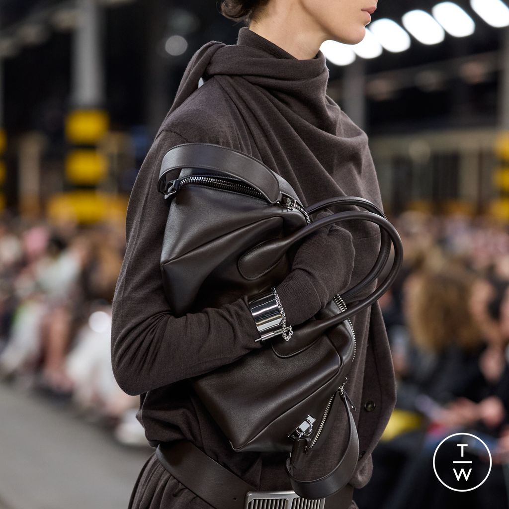 Fashion Week Milan Fall/Winter 2024 look 18 from the Tod's collection womenswear accessories