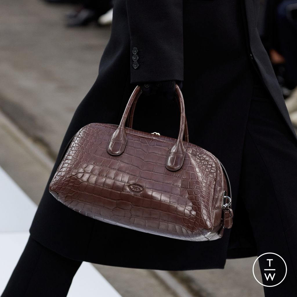 Fashion Week Milan Fall/Winter 2024 look 27 from the Tod's collection womenswear accessories