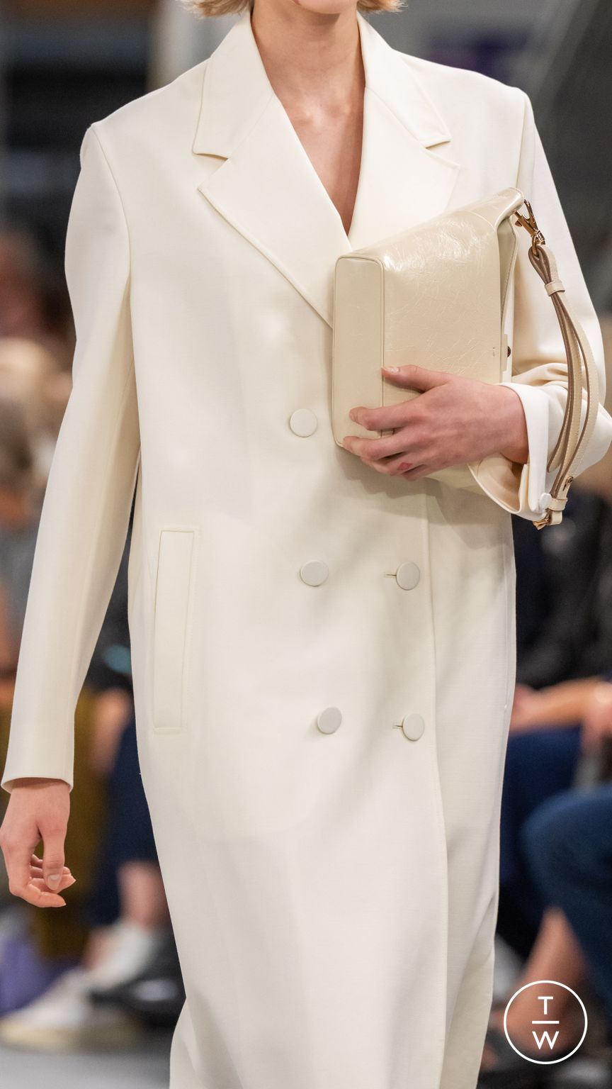 Fashion Week Paris Spring/Summer 2024 look 23 from the Tod's collection womenswear accessories