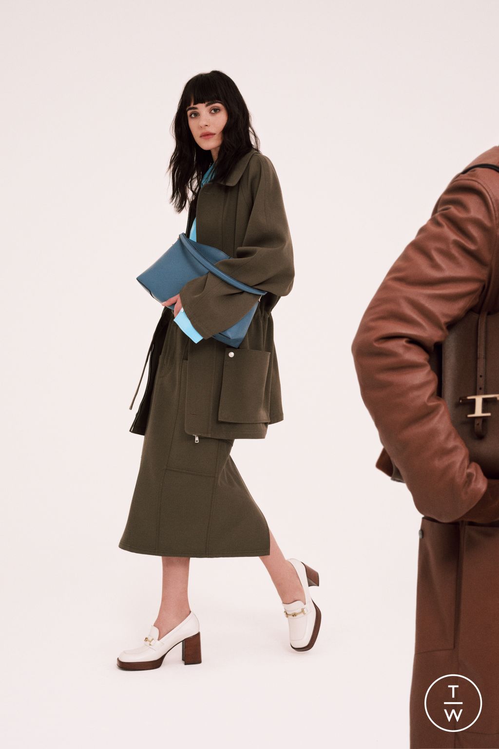 Fashion Week Milan Pre-Fall 2023 look 1 from the Tod's collection 女装