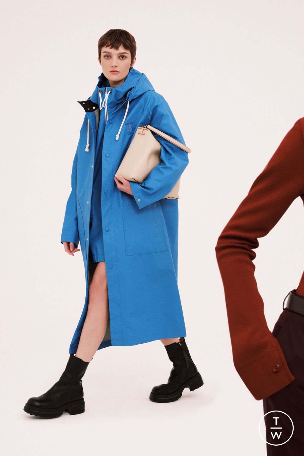 Fashion Week Milan Pre-Fall 2023 look 4 from the Tod's collection womenswear