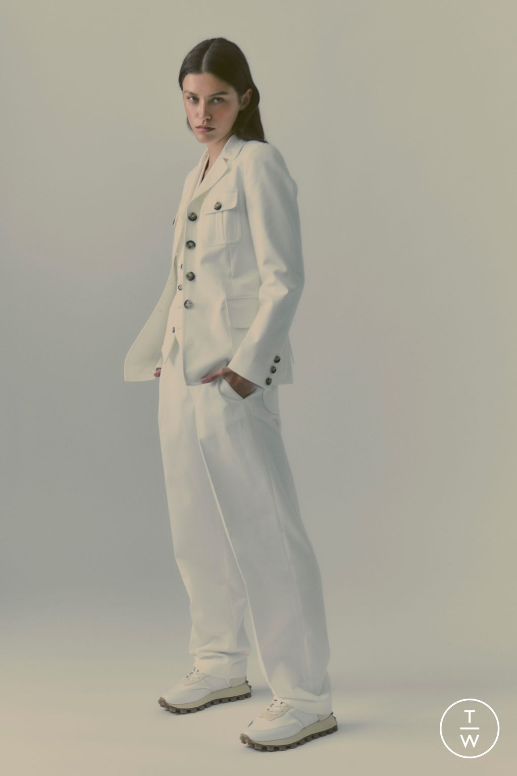 Fashion Week Milan Resort 2023 look 11 from the Tod's collection womenswear