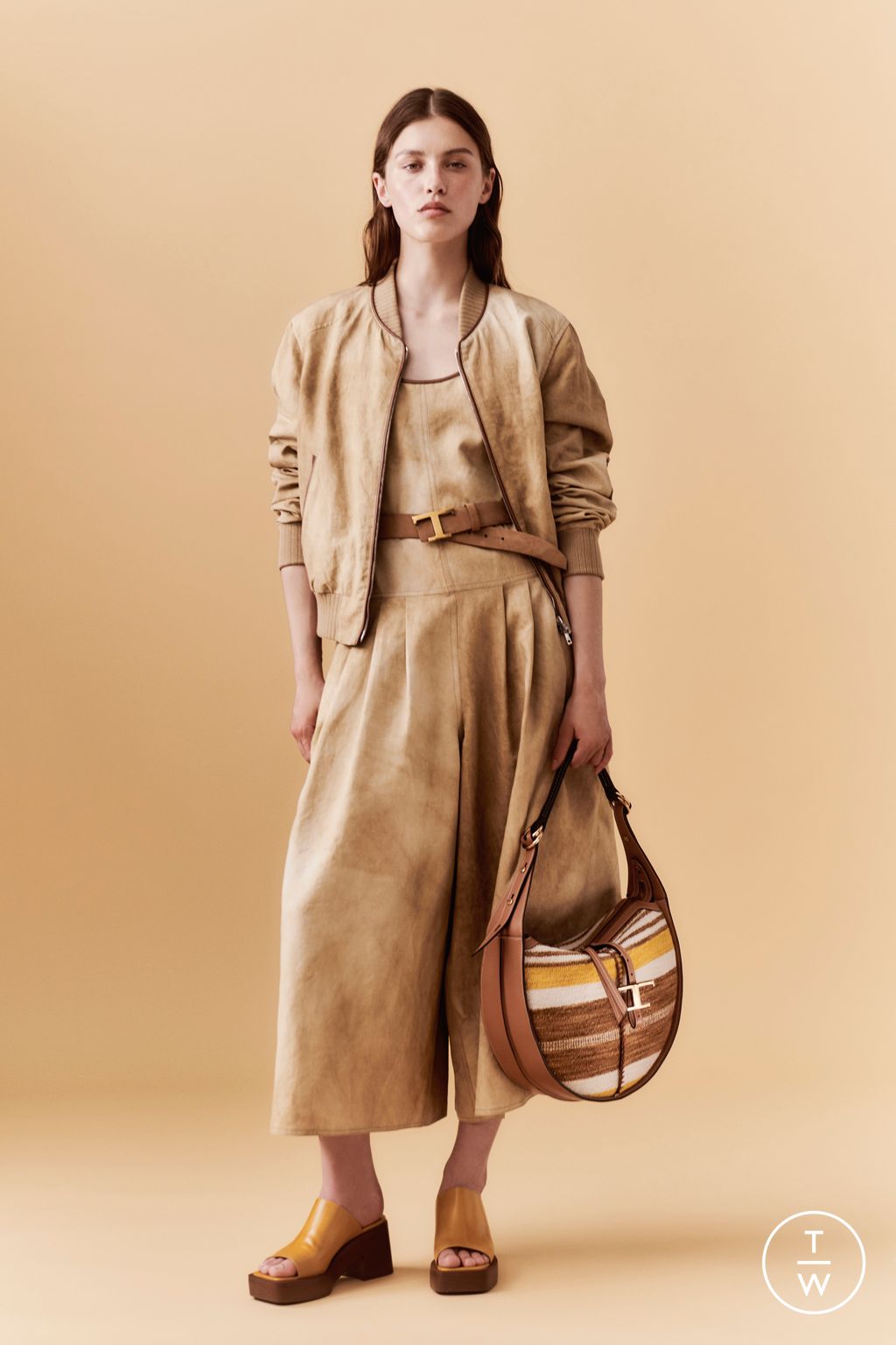 Fashion Week Milan Resort 2023 look 23 from the Tod's collection womenswear