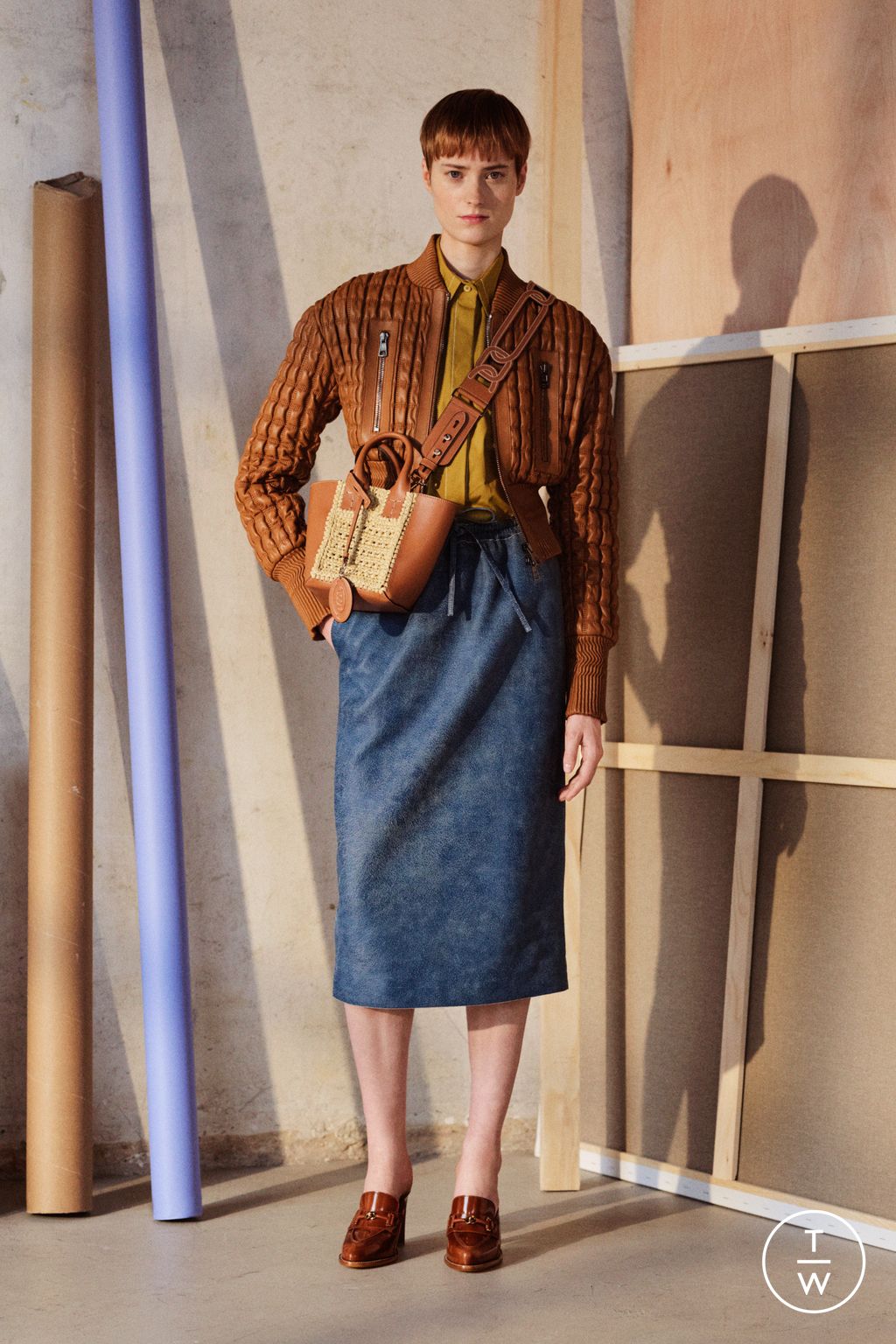 Fashion Week Milan Resort 2024 look 4 from the Tod's collection 女装