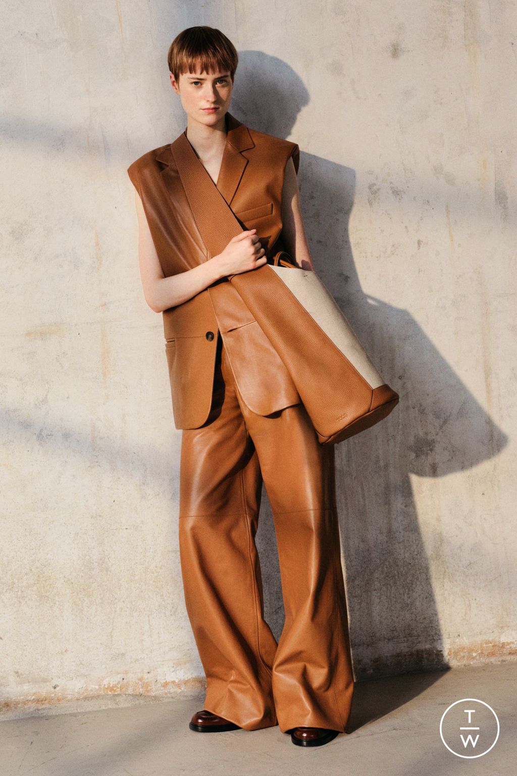 Fashion Week Milan Resort 2024 look 10 from the Tod's collection womenswear