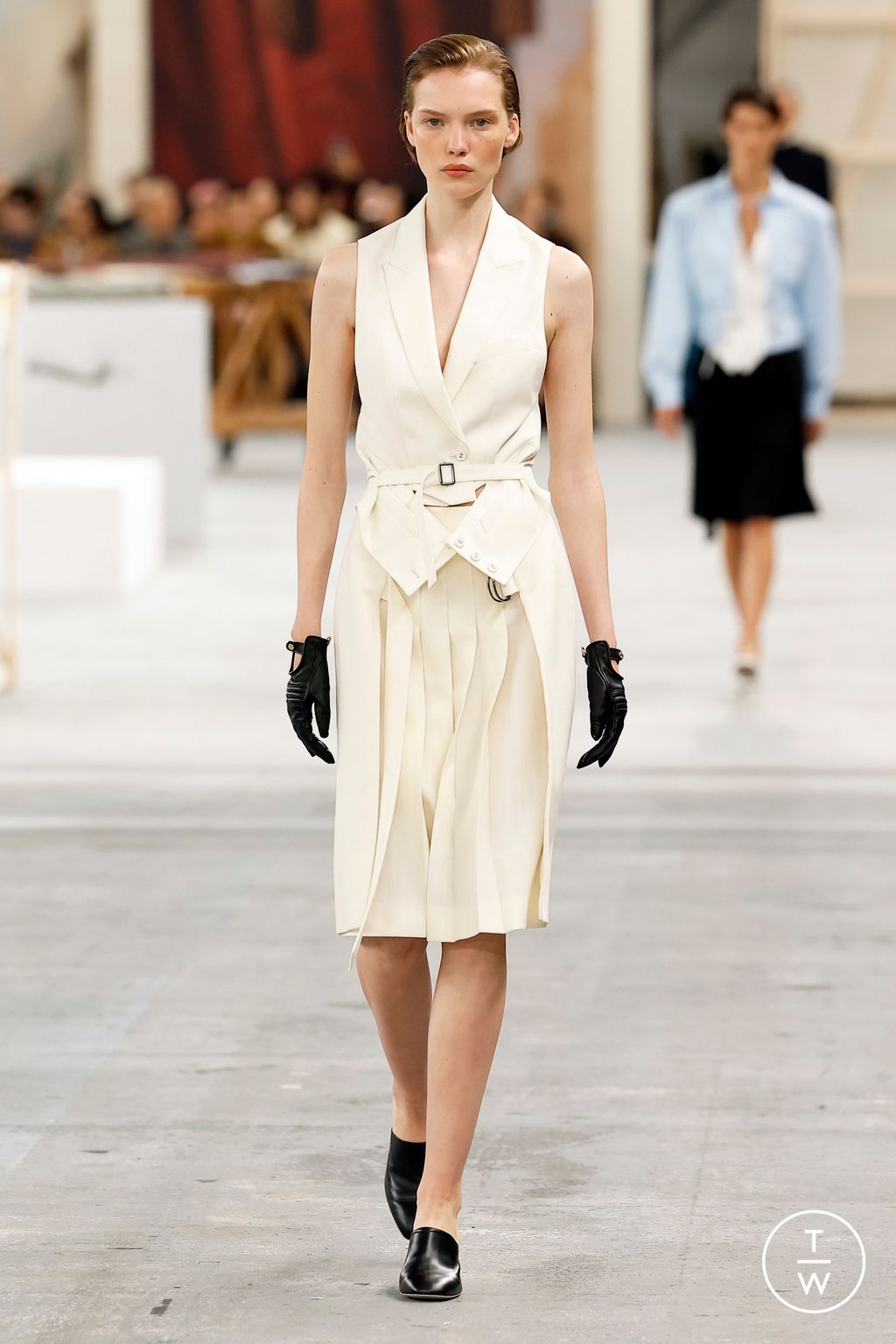 Fashion Week Milan Spring/Summer 2024 look 2 from the Tod's collection womenswear