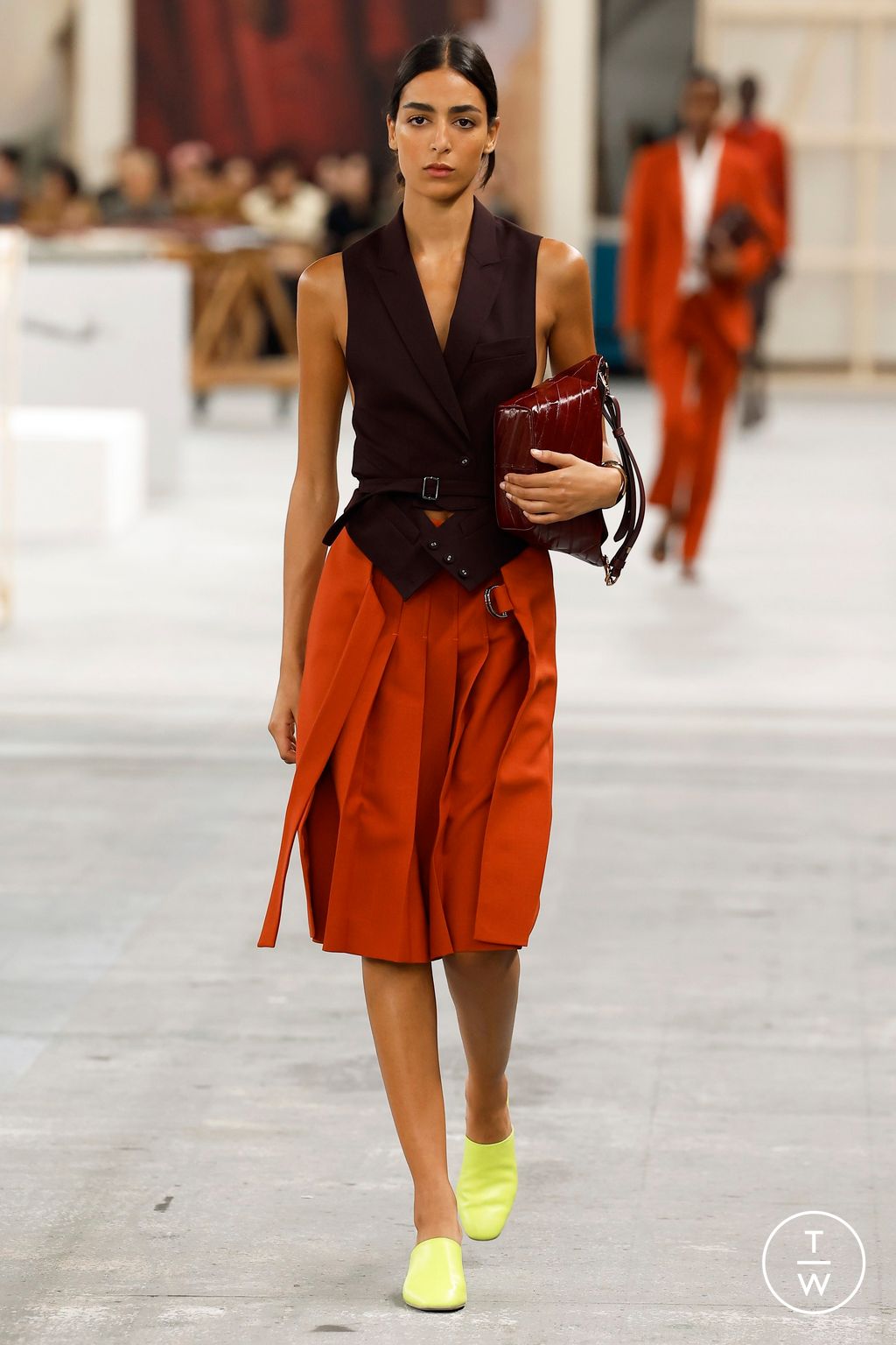 Fashion Week Milan Spring/Summer 2024 look 17 from the Tod's collection womenswear
