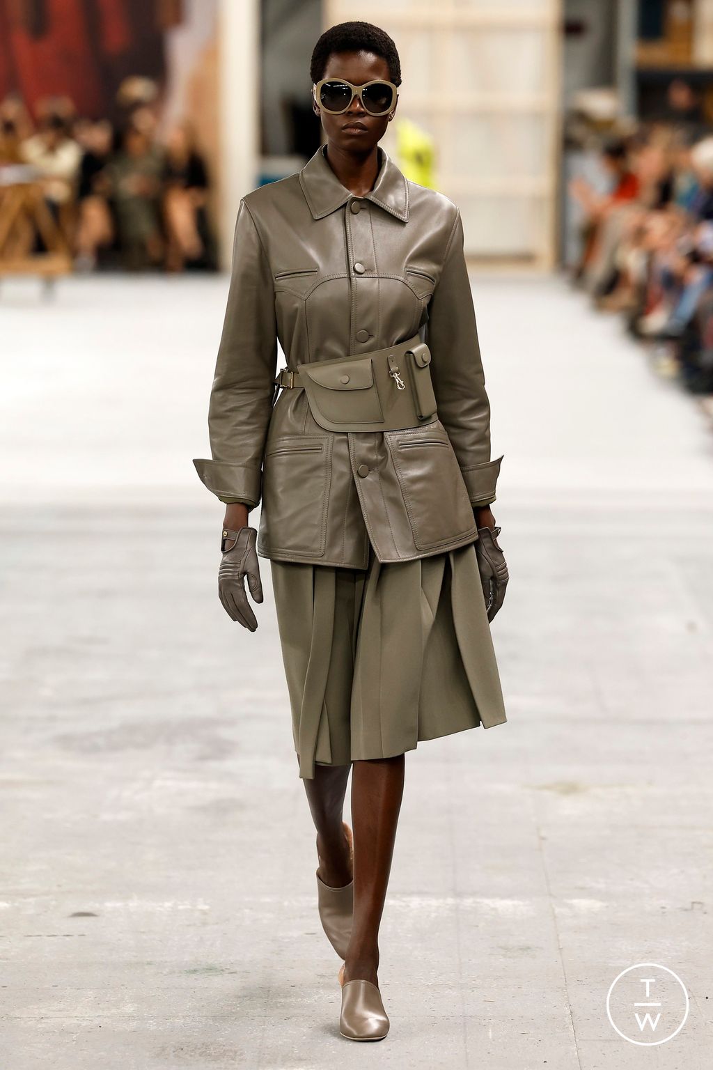 Fashion Week Milan Spring/Summer 2024 look 32 from the Tod's collection womenswear