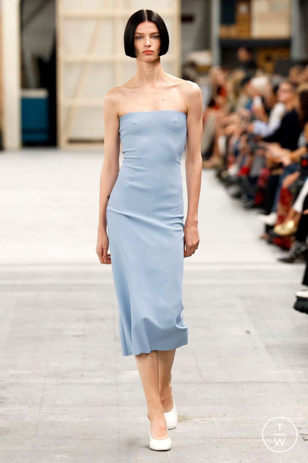 Fashion Week Milan Spring/Summer 2024 look 44 from the Tod's collection womenswear