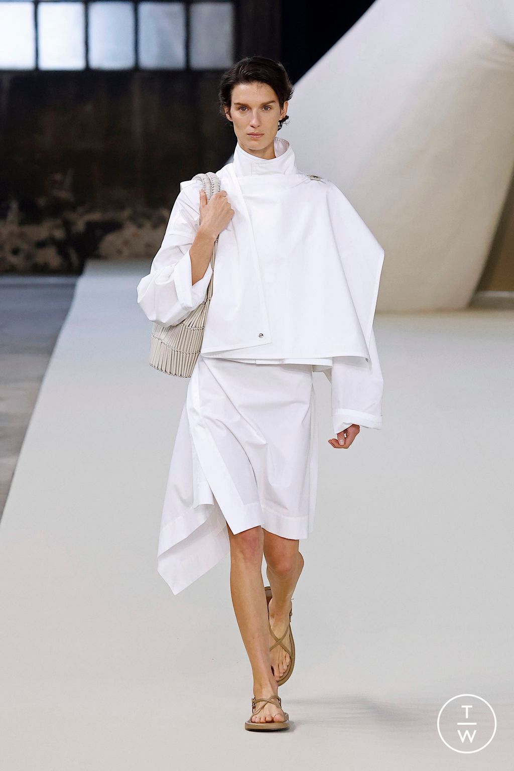 Fashion Week Milan Spring-Summer 2025 look 4 from the Tod's collection womenswear