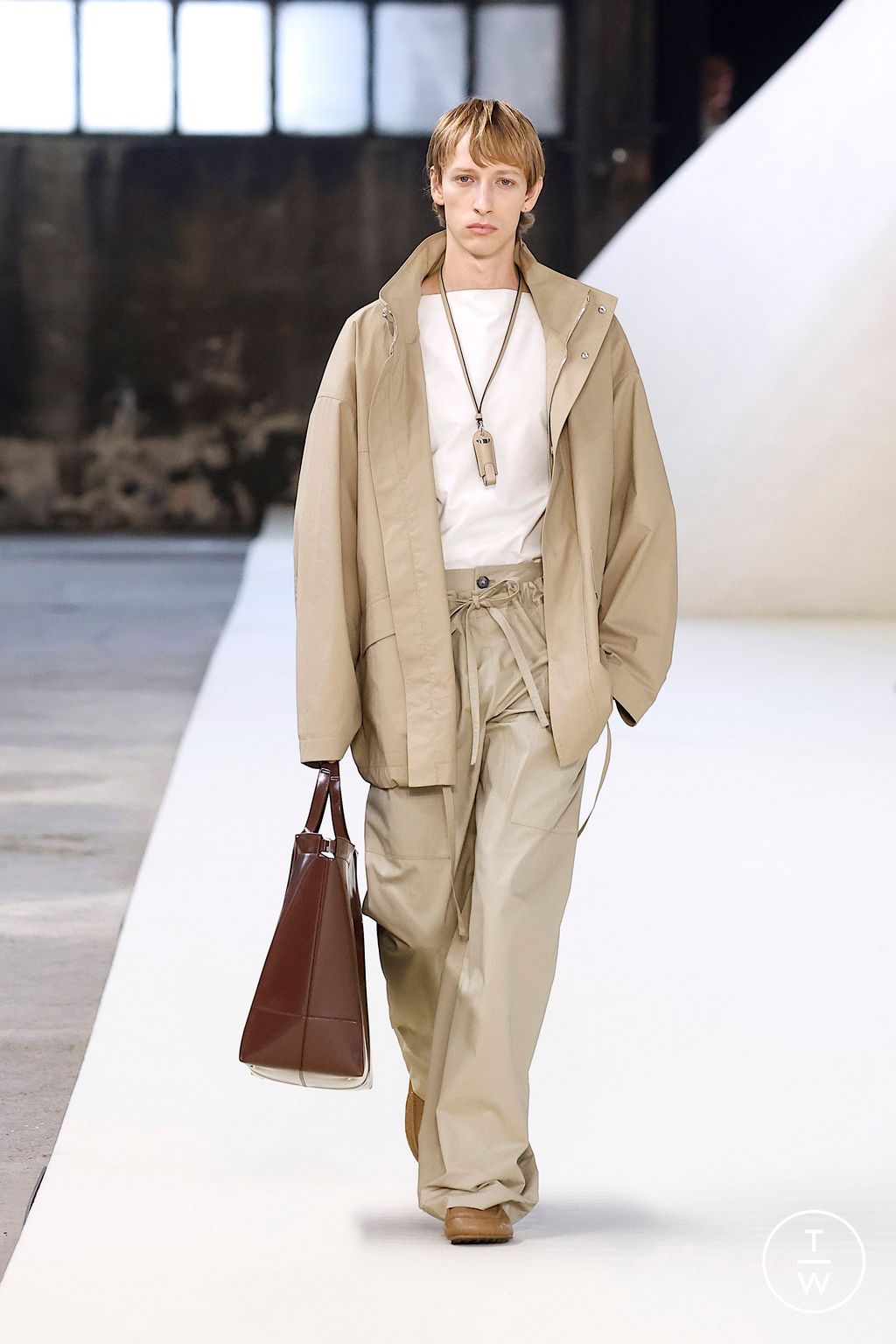Fashion Week Milan Spring/Summer 2025 look 5 from the Tod's collection womenswear