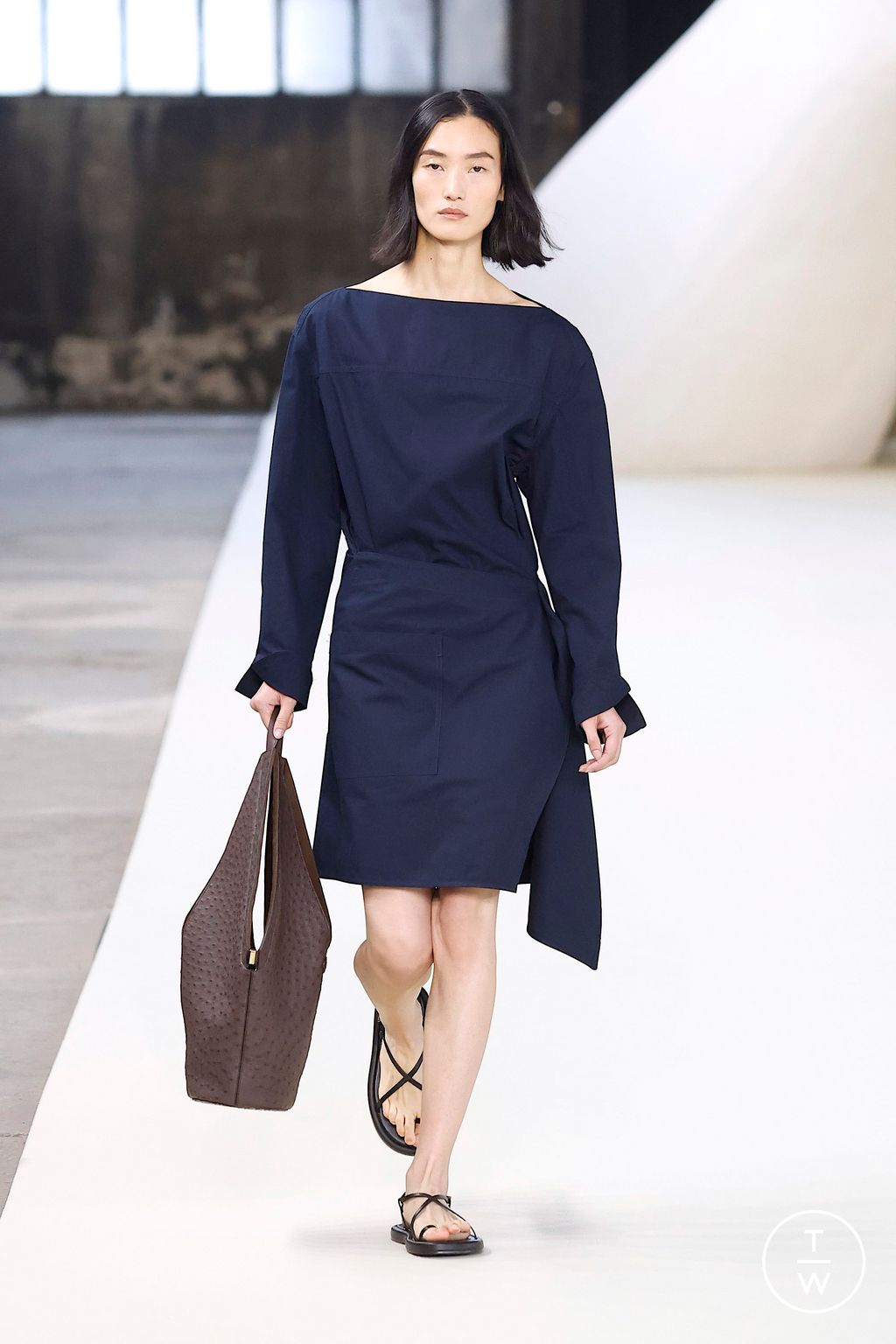 Fashion Week Milan Spring-Summer 2025 look 6 from the Tod's collection 女装