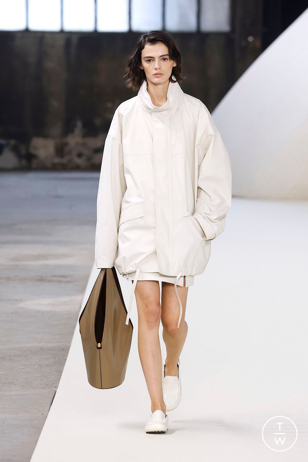 Fashion Week Milan Spring/Summer 2025 look 7 from the Tod's collection womenswear