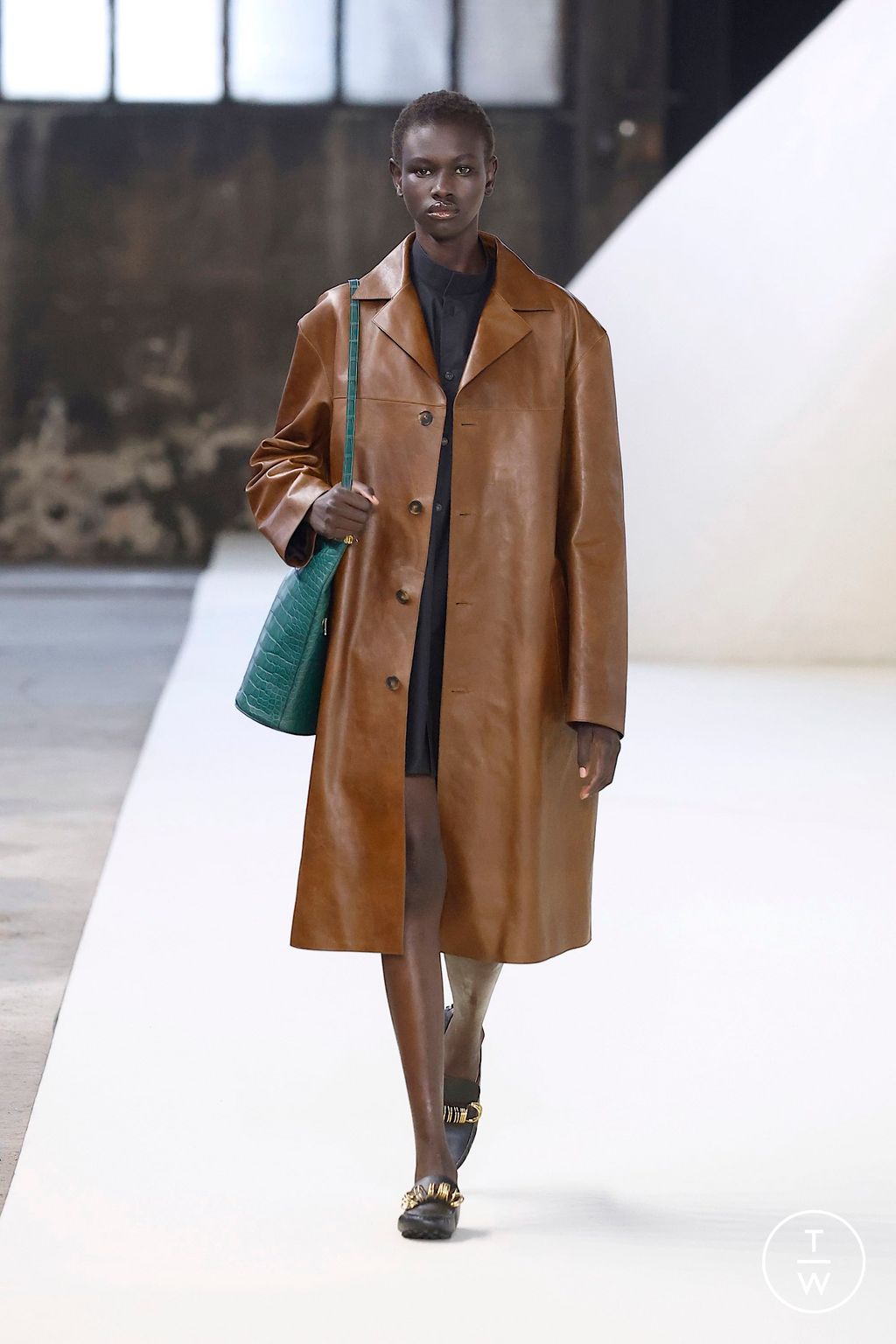 Fashion Week Milan Spring/Summer 2025 look 8 from the Tod's collection womenswear