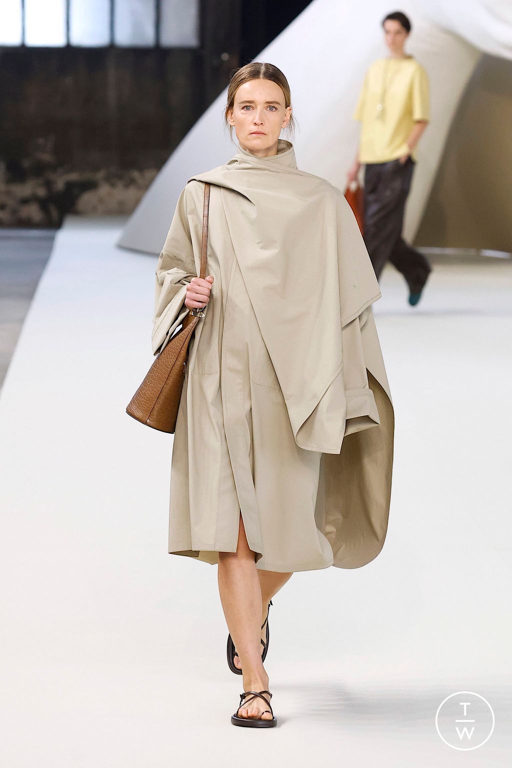 Fashion Week Milan Spring-Summer 2025 look 9 from the Tod's collection womenswear