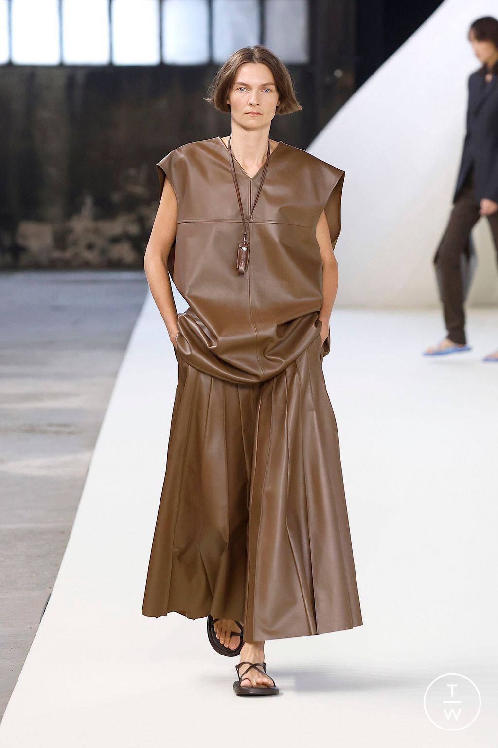 Fashion Week Milan Spring/Summer 2025 look 13 from the Tod's collection womenswear