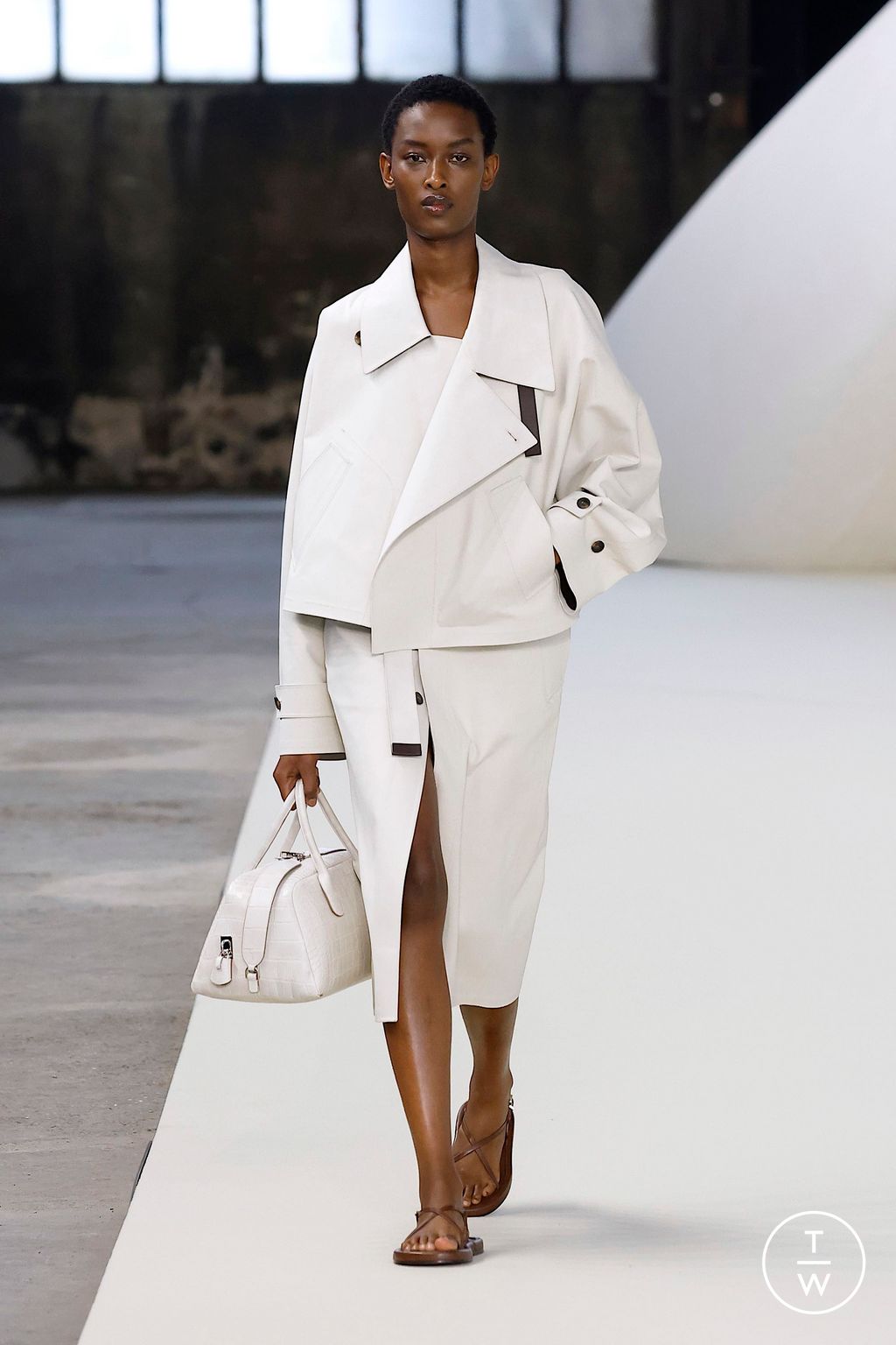 Fashion Week Milan Spring-Summer 2025 look 24 from the Tod's collection womenswear