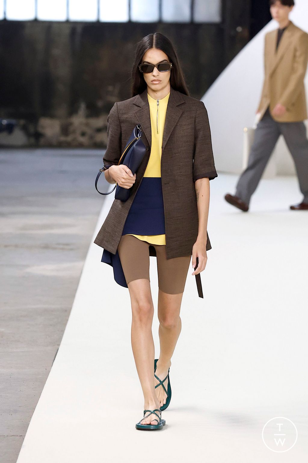Fashion Week Milan Spring/Summer 2025 look 28 from the Tod's collection womenswear
