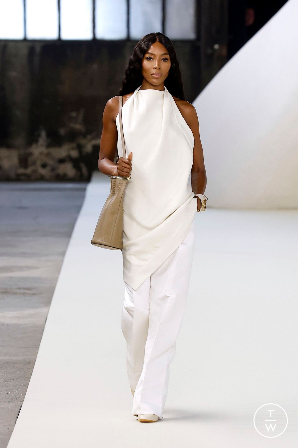 Fashion Week Milan Spring-Summer 2025 look 36 from the Tod's collection 女装