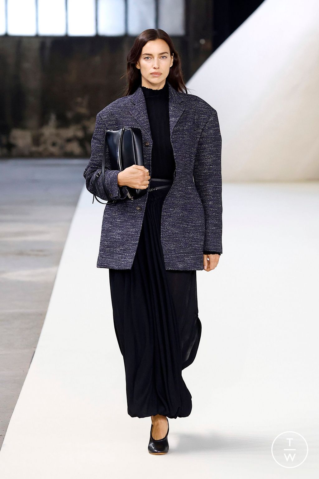 Fashion Week Milan Spring/Summer 2025 look 38 from the Tod's collection womenswear
