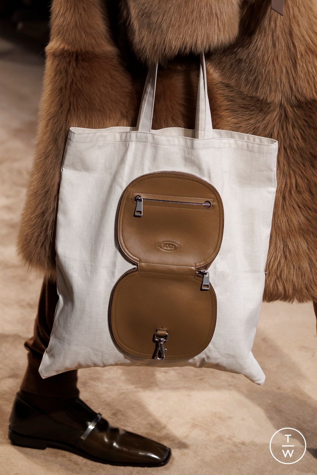 Fashion Week Milan Fall/Winter 2025 look 31 from the Tod's collection 女装配饰