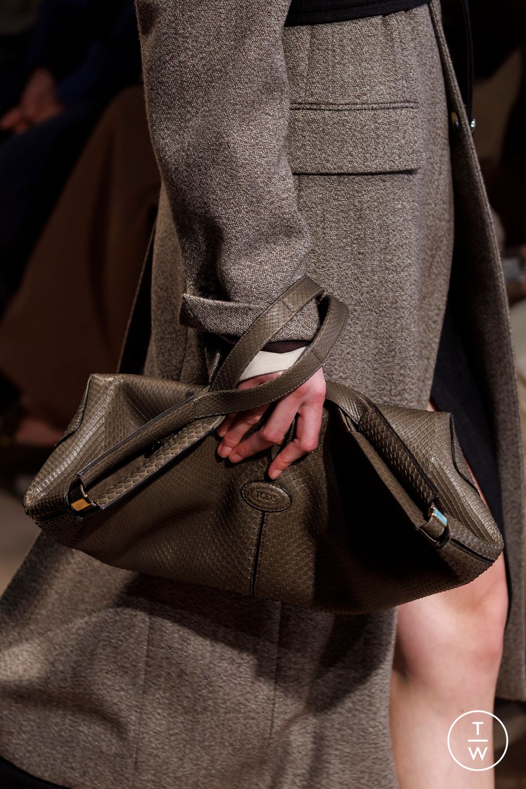 Fashion Week Milan Fall/Winter 2025 look 34 from the Tod's collection 女装配饰