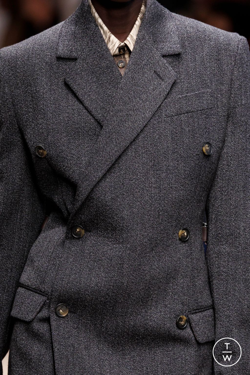 Fashion Week Milan Fall/Winter 2025 look 40 from the Tod's collection womenswear accessories