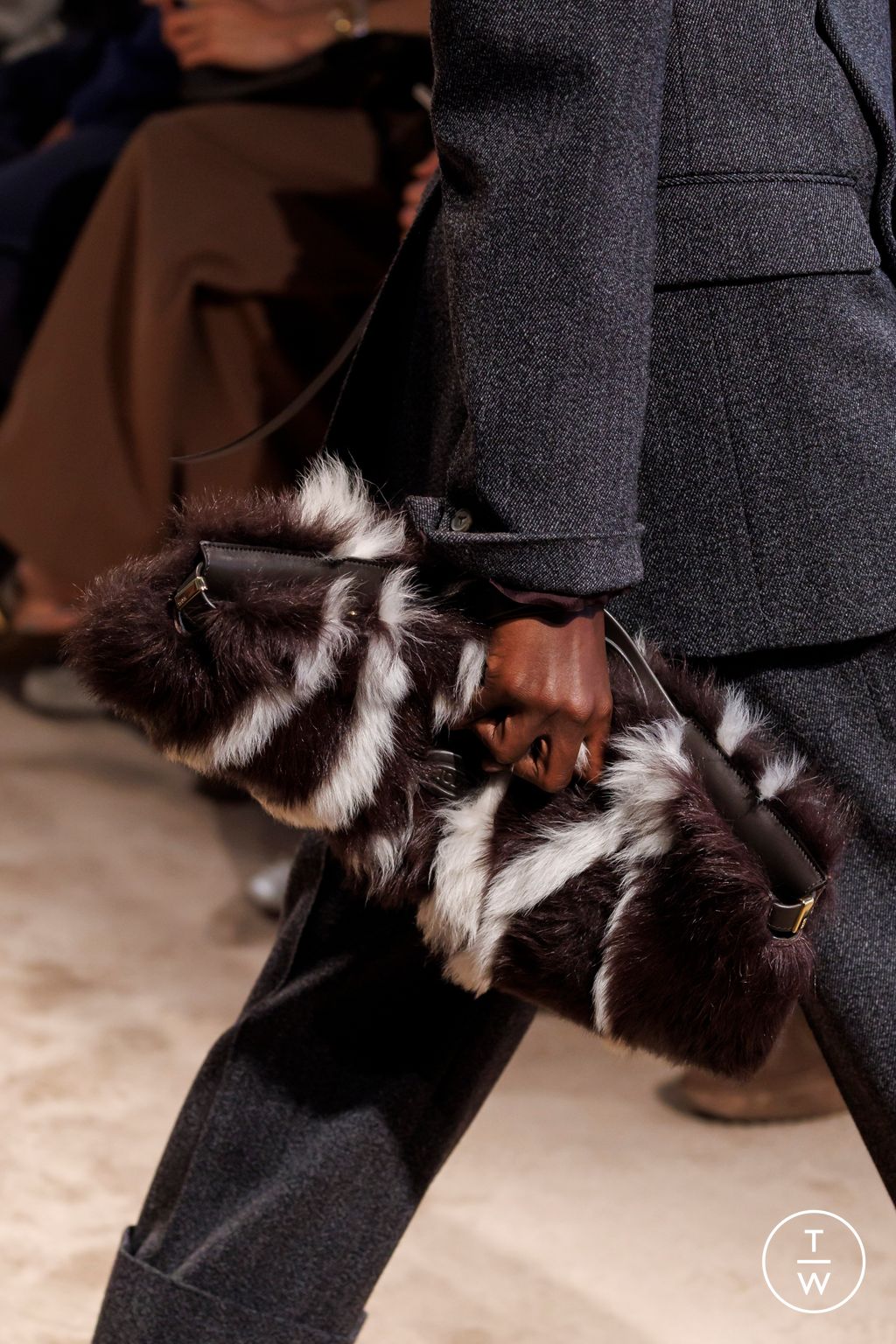 Fashion Week Milan Fall/Winter 2025 look 42 from the Tod's collection 女装配饰