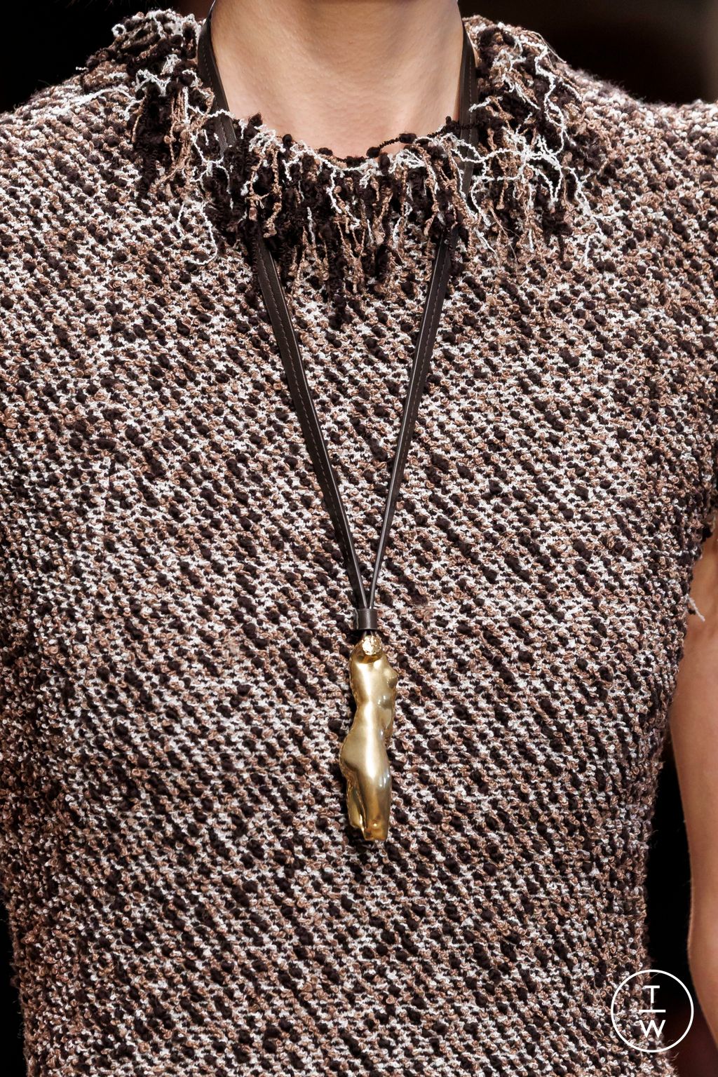 Fashion Week Milan Fall/Winter 2025 look 60 from the Tod's collection 女装配饰