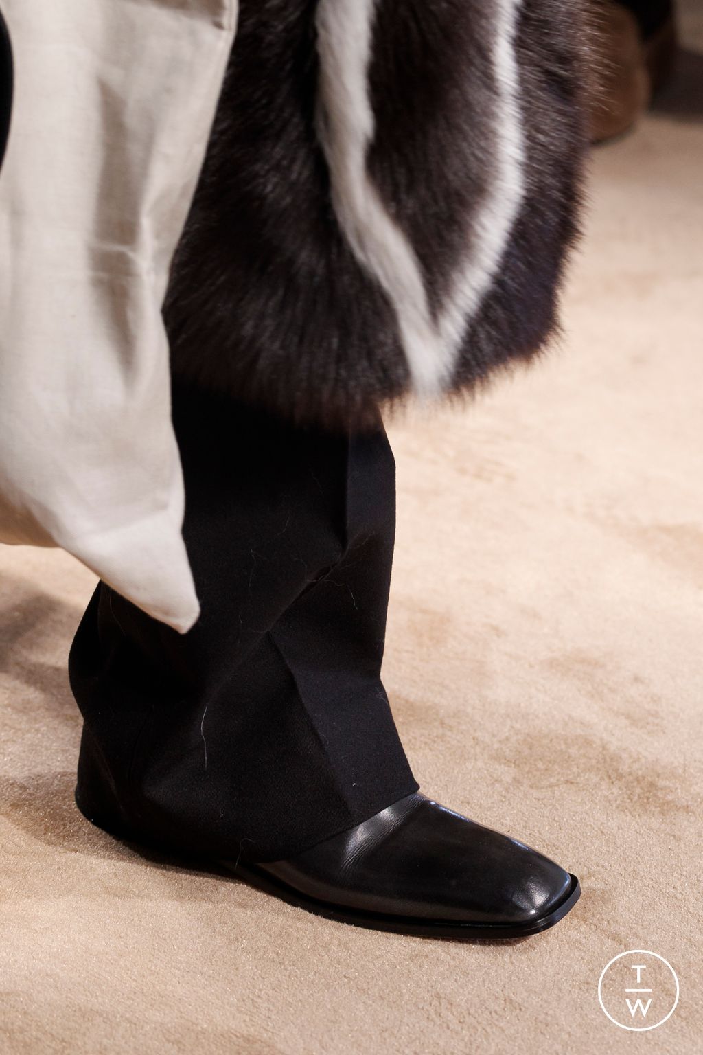 Fashion Week Milan Fall/Winter 2025 look 69 from the Tod's collection womenswear accessories