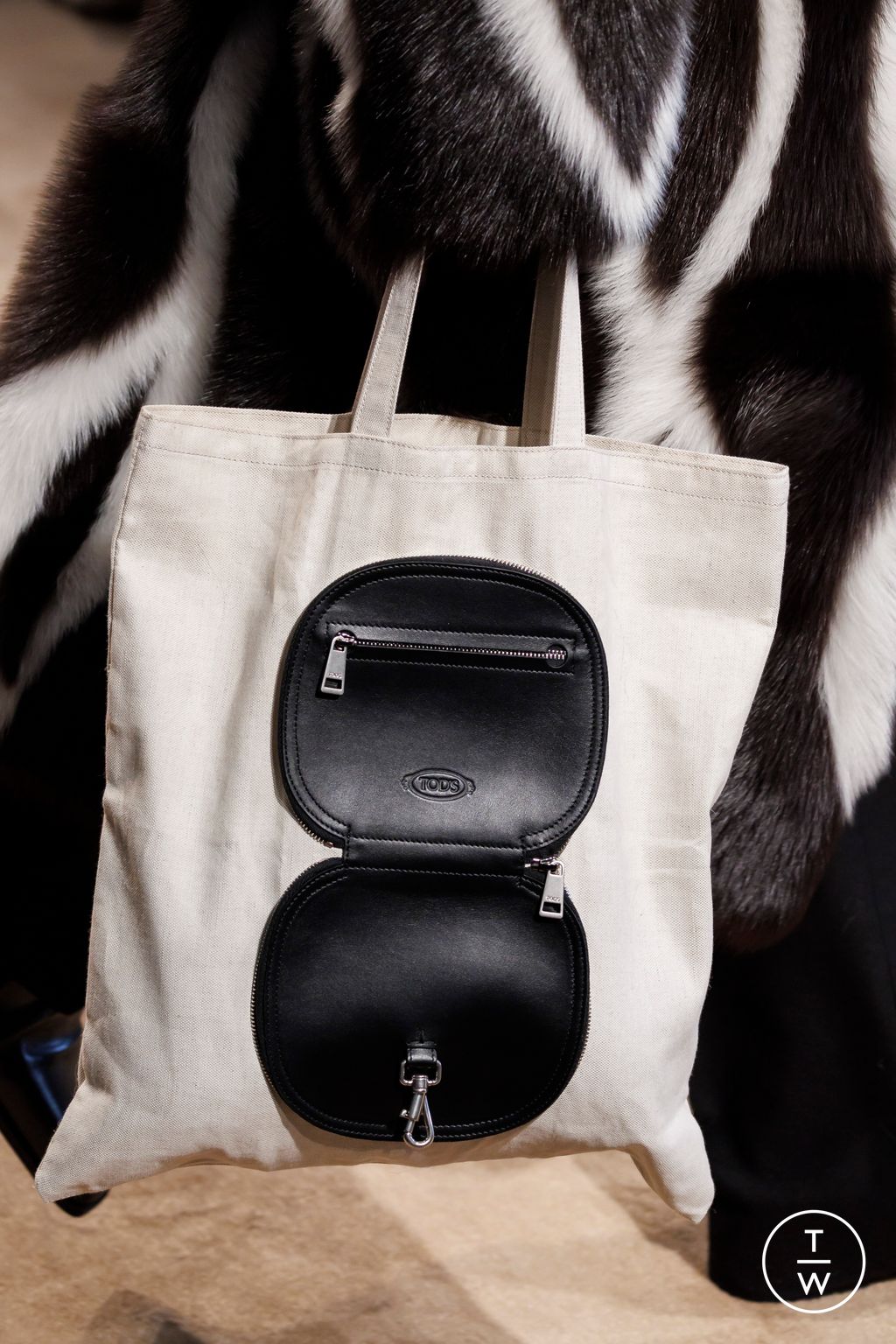 Fashion Week Milan Fall/Winter 2025 look 70 from the Tod's collection womenswear accessories