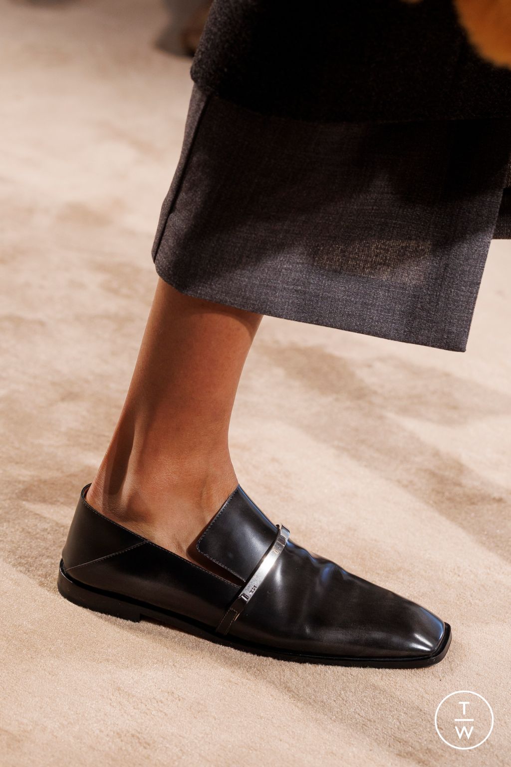 Fashion Week Milan Fall/Winter 2025 look 82 from the Tod's collection womenswear accessories