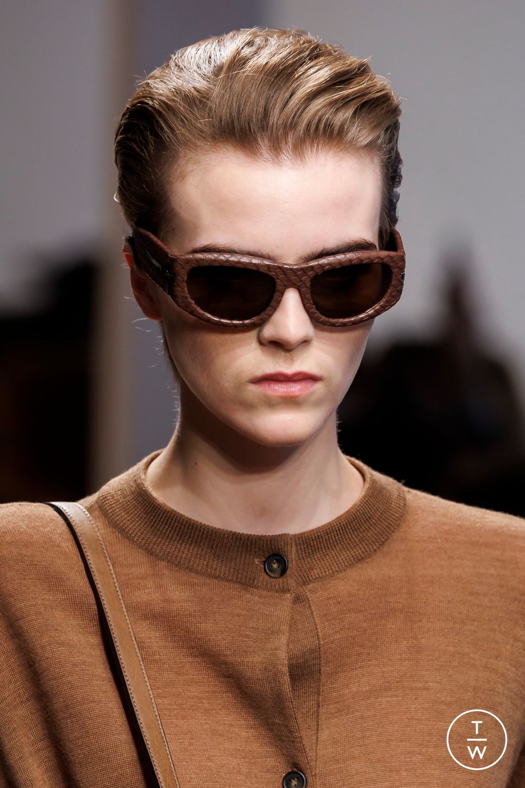 Fashion Week Milan Fall/Winter 2025 look 21 from the Tod's collection womenswear accessories