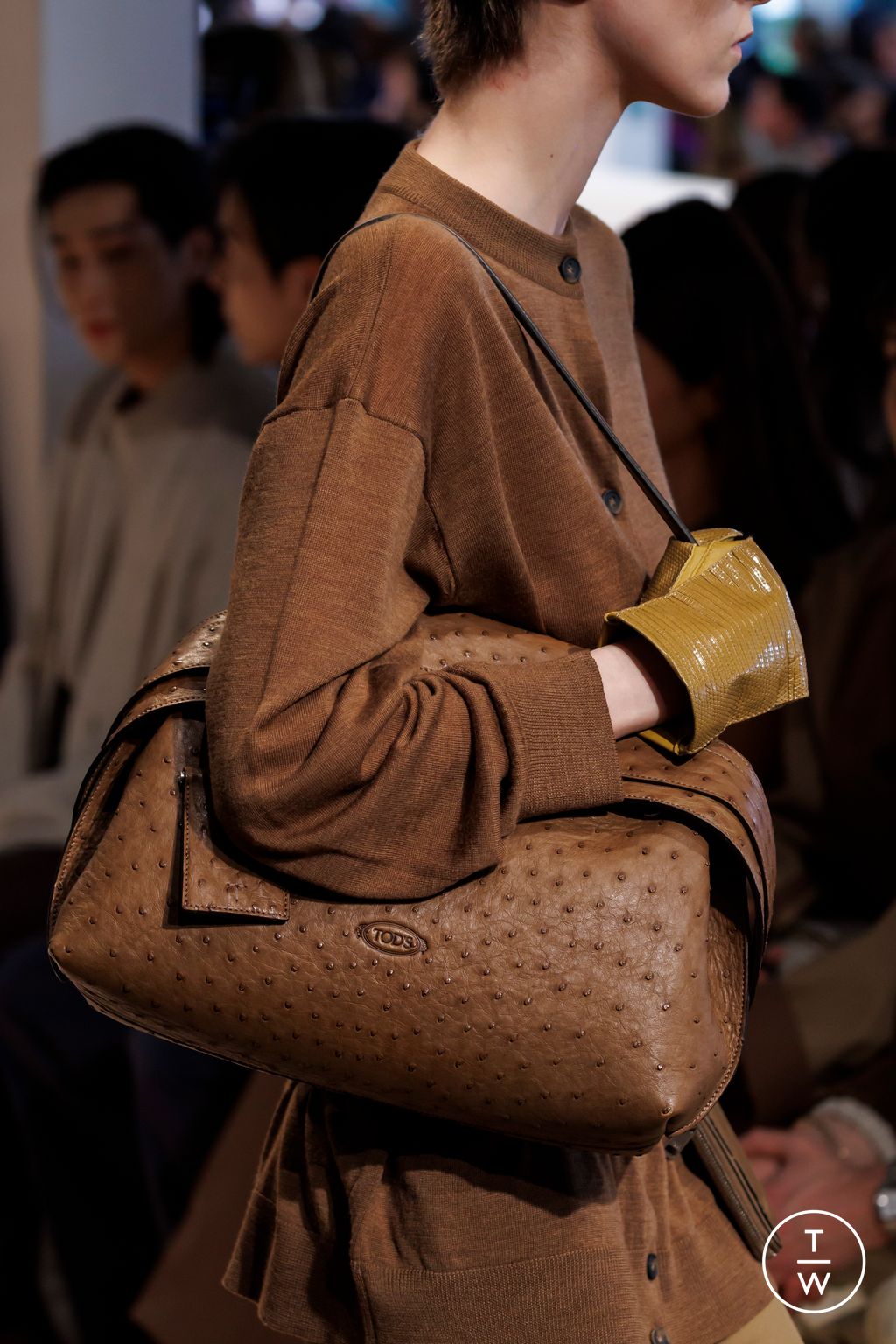 Fashion Week Milan Fall/Winter 2025 look 23 from the Tod's collection womenswear accessories