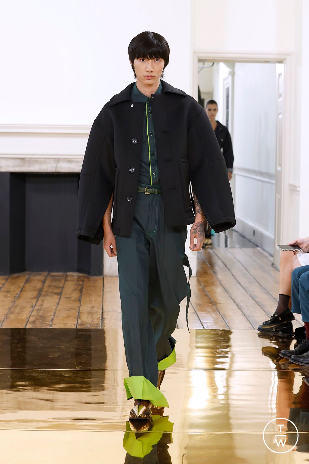 Fashion Week London Spring/Summer 2025 look 25 from the Toga collection 女装