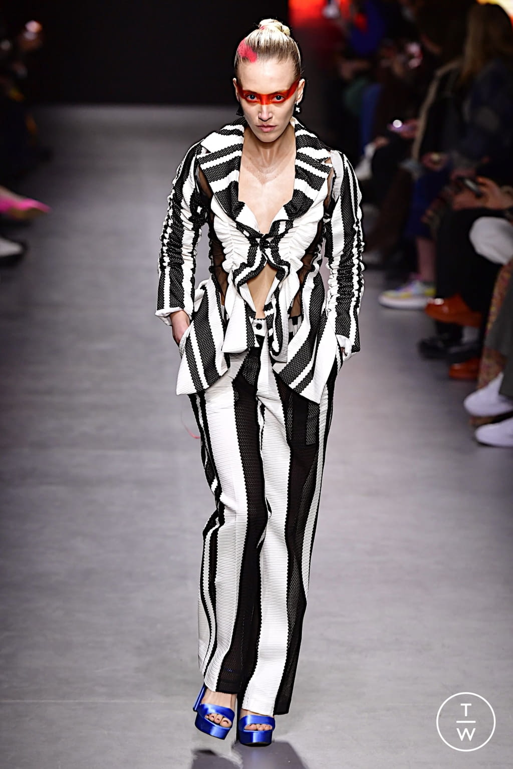 Fashion Week Milan Fall/Winter 2022 look 7 de la collection Tokyo James womenswear