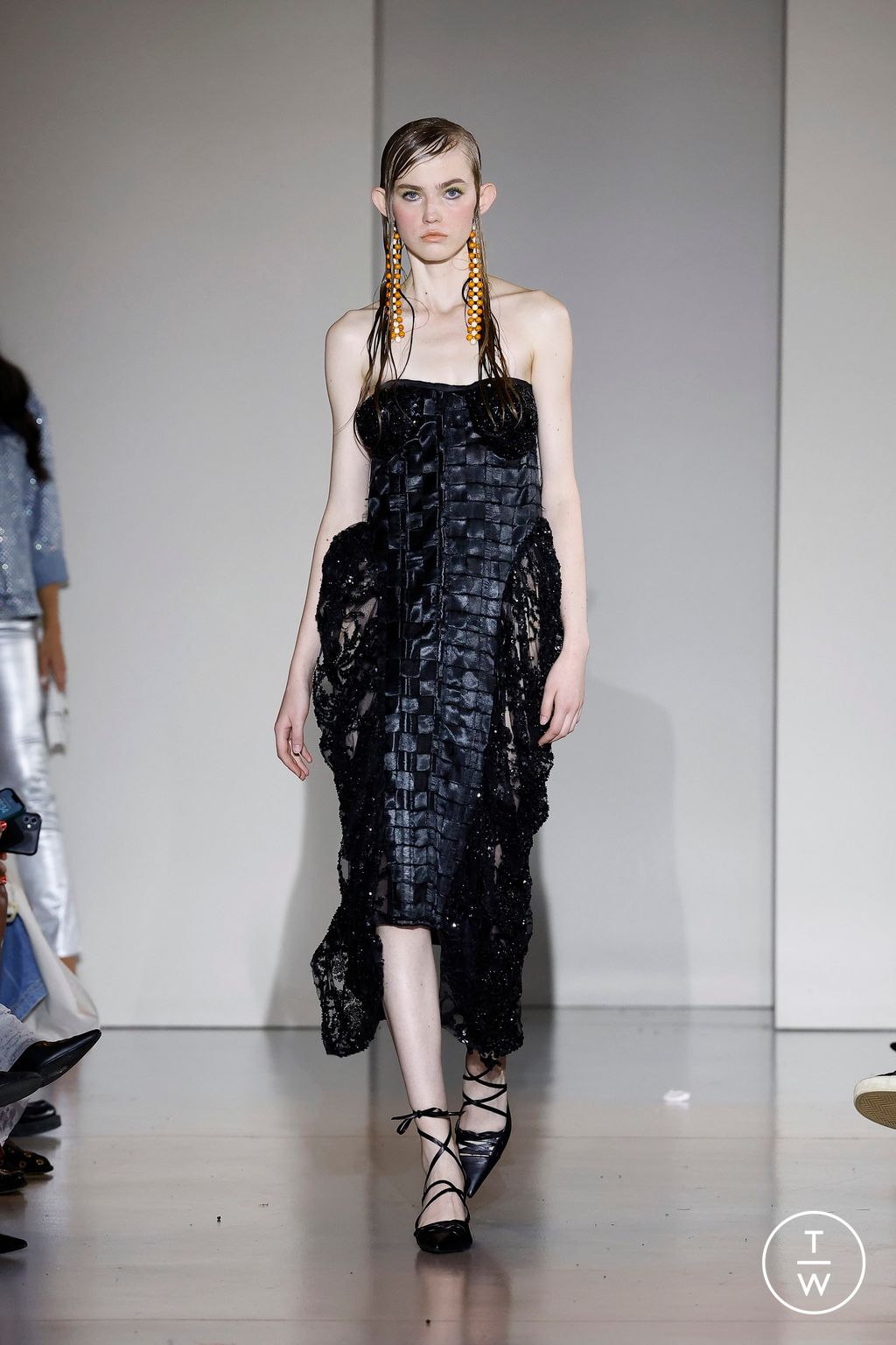 Fashion Week Milan Spring-Summer 2025 look 36 from the Tokyo James collection 女装