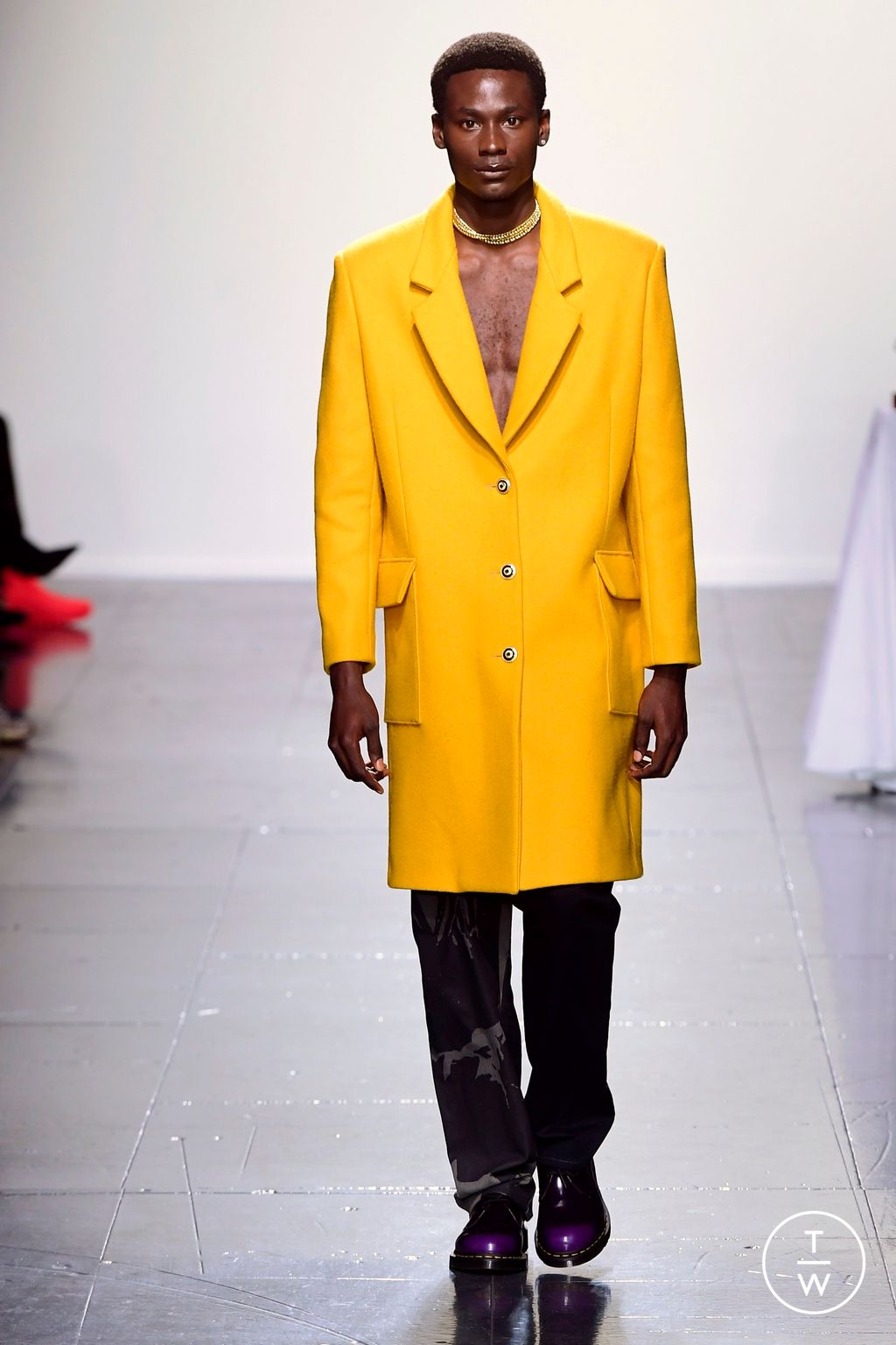 Fashion Week London Spring/Summer 2024 look 2 from the TOLU COKER collection 女装