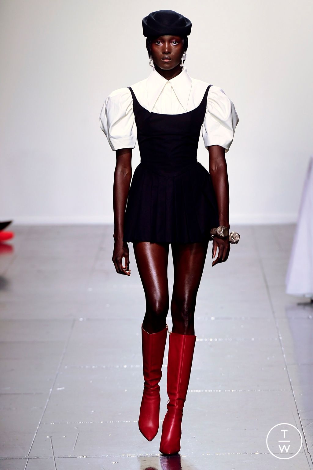 Fashion Week London Spring/Summer 2024 look 13 de la collection TOLU COKER womenswear