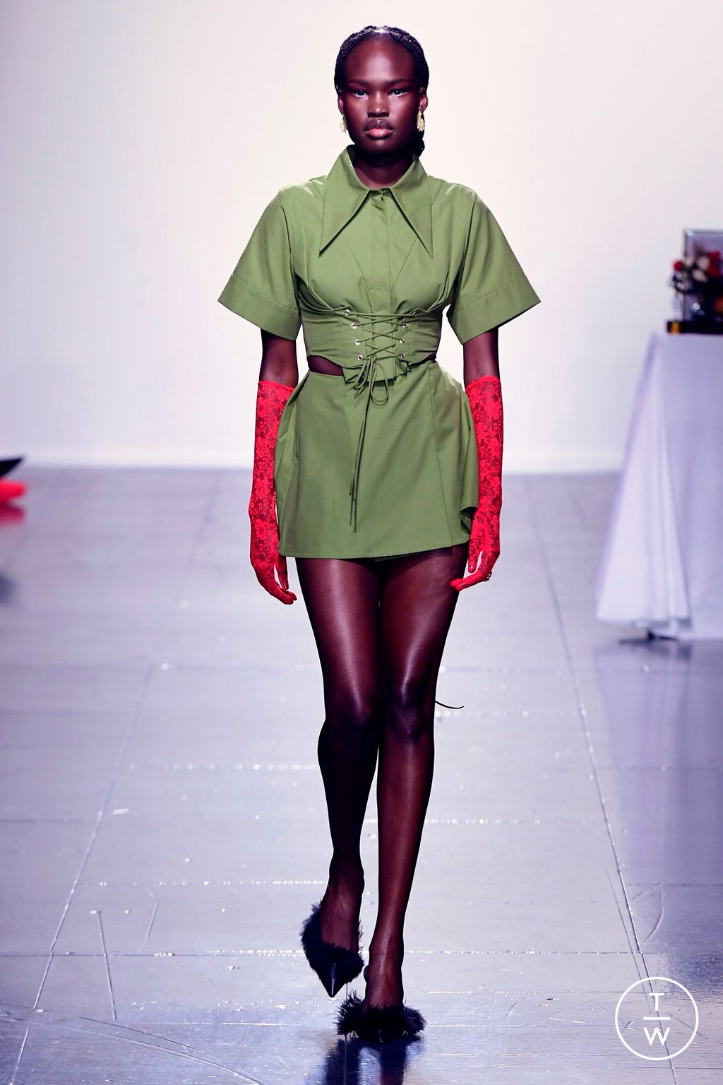 Fashion Week London Spring/Summer 2024 look 16 de la collection TOLU COKER womenswear