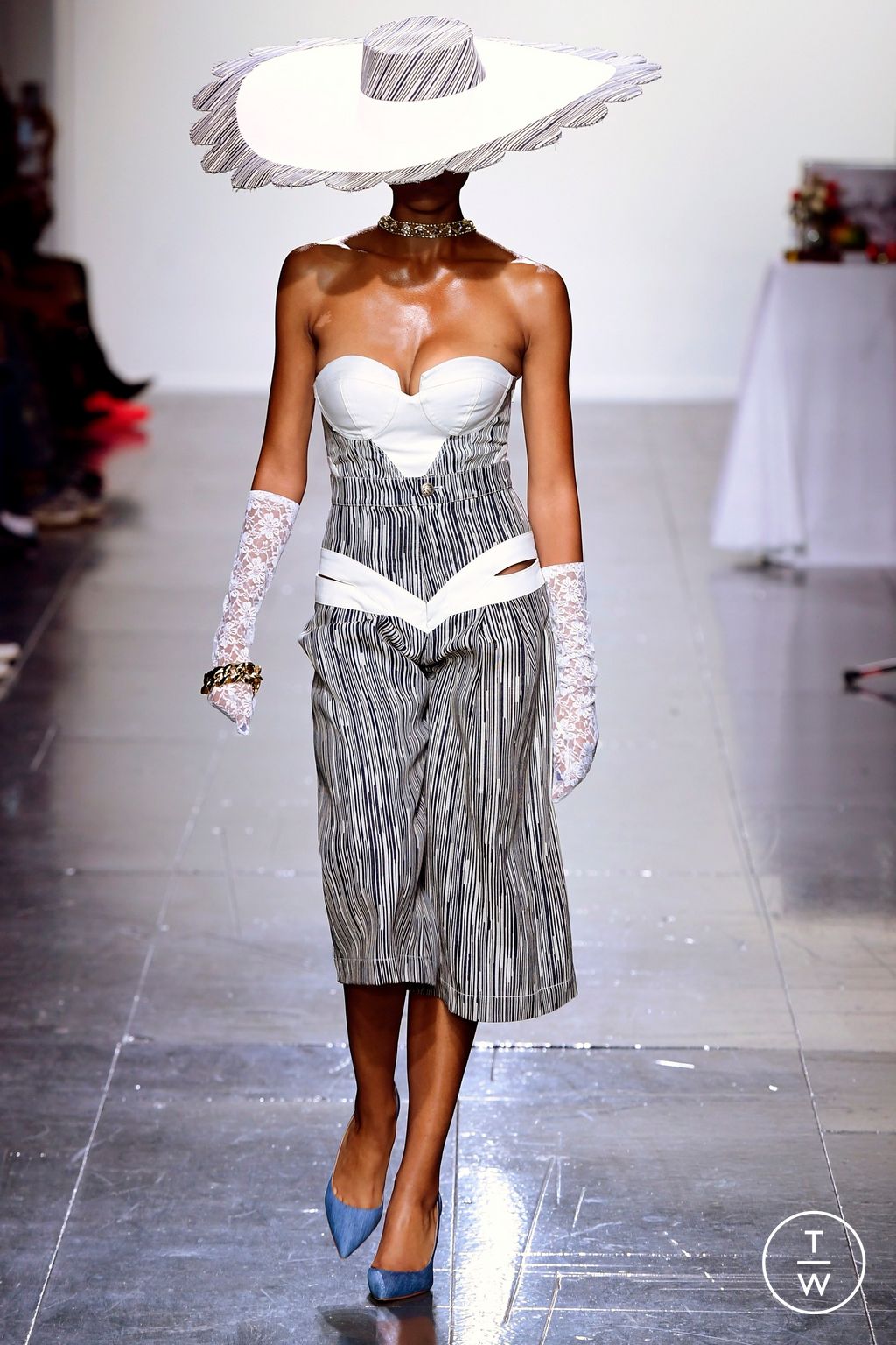 Fashion Week London Spring/Summer 2024 look 21 from the TOLU COKER collection womenswear