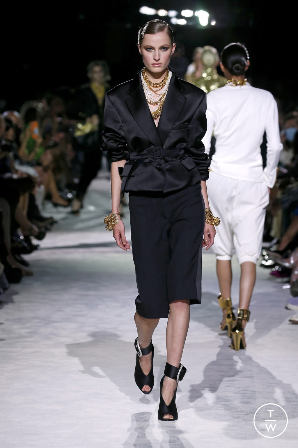 Fashion Week New York Spring/Summer 2022 look 28 from the Tom Ford collection womenswear