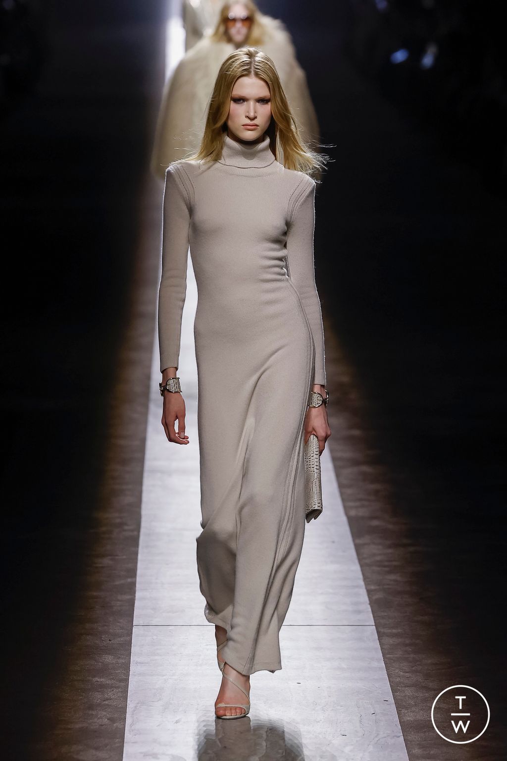 Fashion Week Milan Fall/Winter 2024 look 15 from the Tom Ford collection 女装