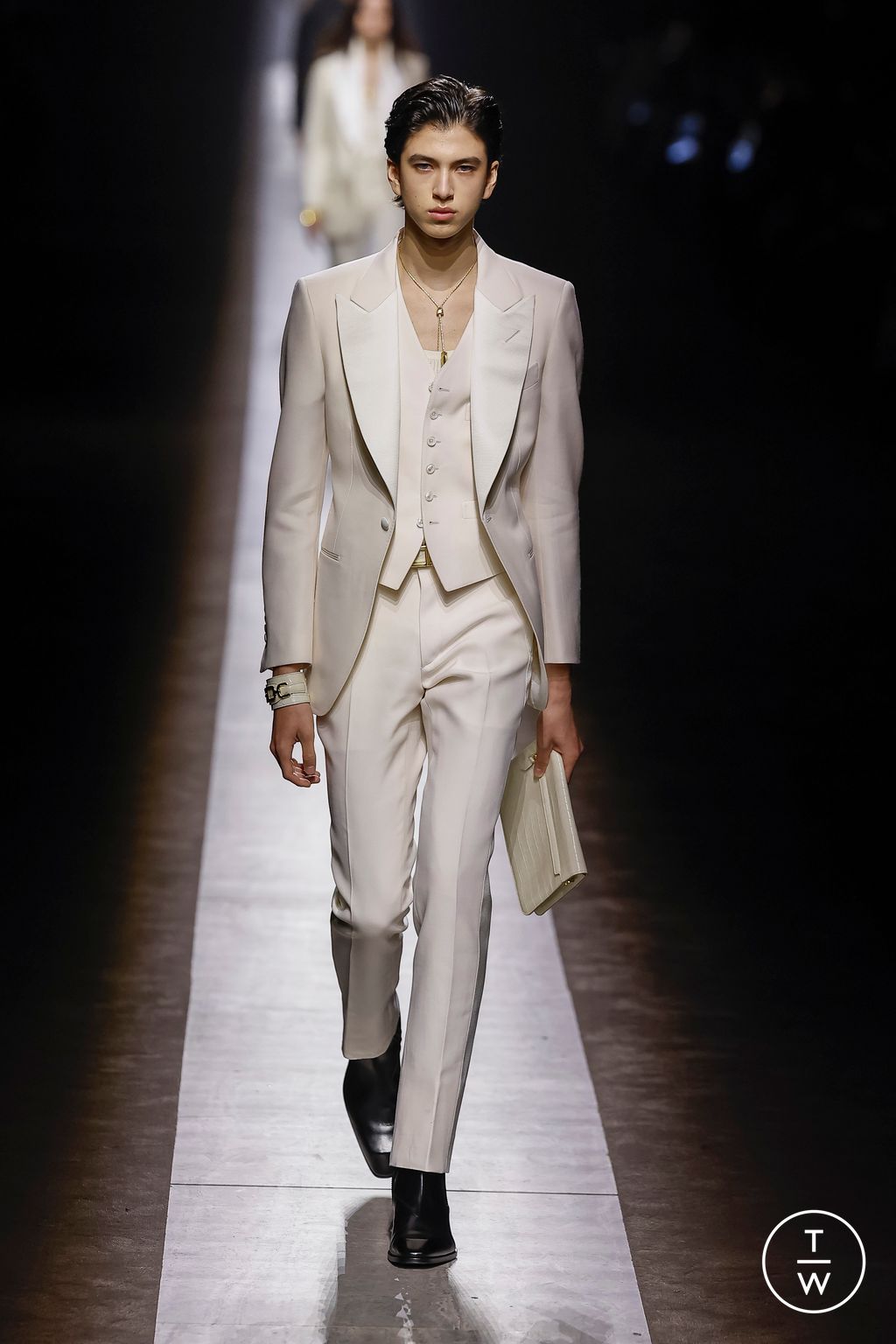 Fashion Week Milan Fall/Winter 2024 look 22 de la collection Tom Ford womenswear