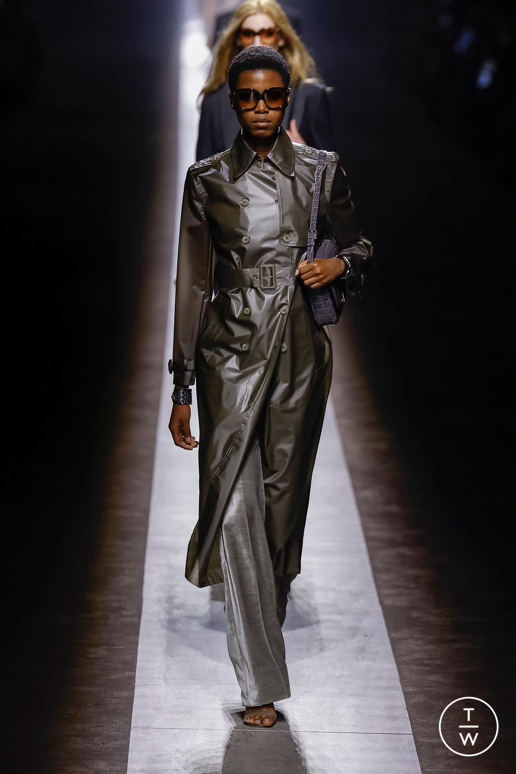 Fashion Week Milan Fall/Winter 2024 look 39 from the Tom Ford collection 女装