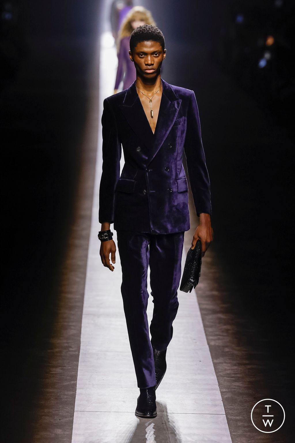 Fashion Week Milan Fall/Winter 2024 look 48 from the Tom Ford collection womenswear