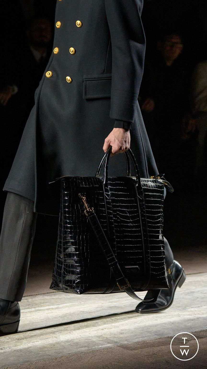Fashion Week Milan Fall/Winter 2024 look 2 from the Tom Ford collection womenswear accessories